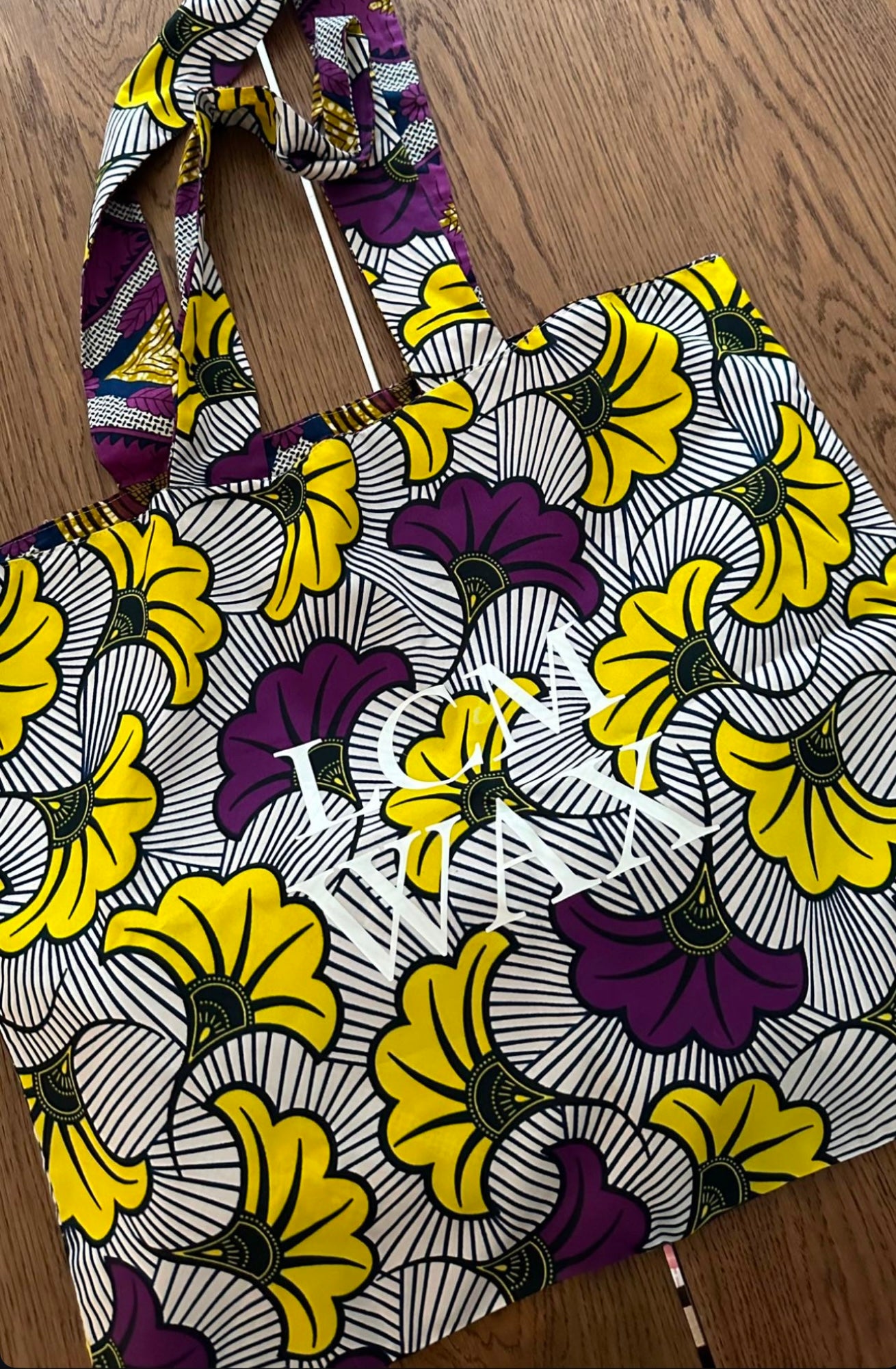 Tote bag
